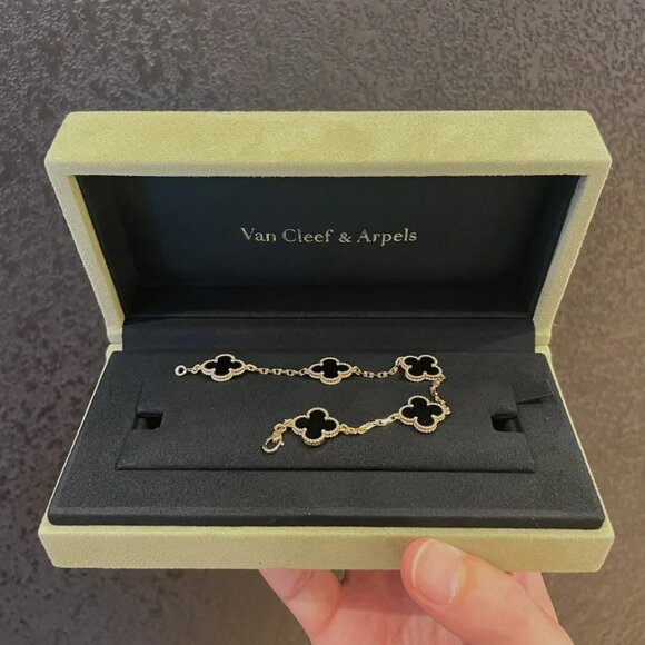 Authentic Van Cleef & Arpels 8K Yellow Gold Bracelet - Picture 7 of 10